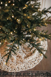 Snow Flurry Tree Skirt (Crochet)