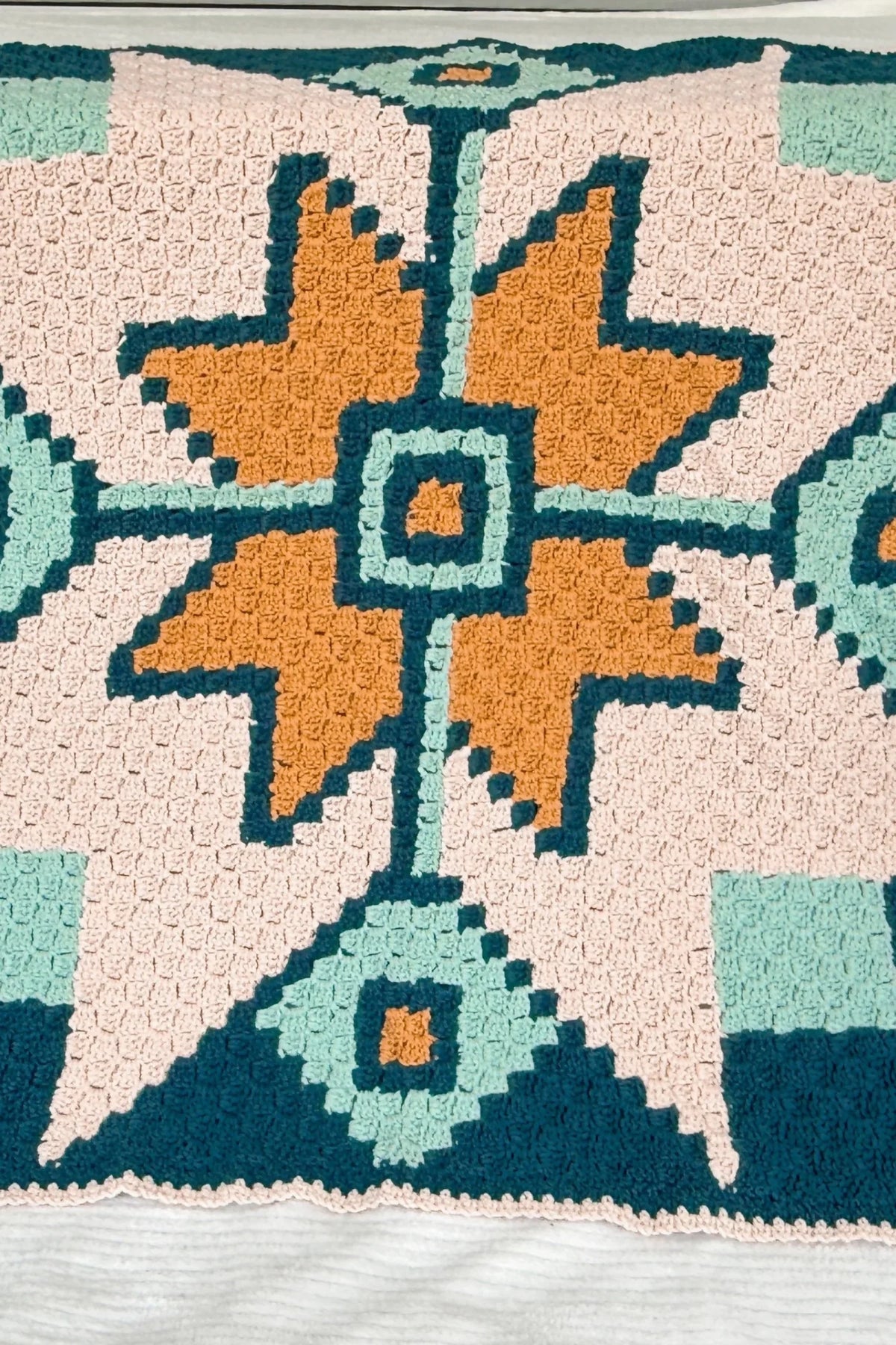 C2C Sawtooth Star Baby Blanket (Crochet)