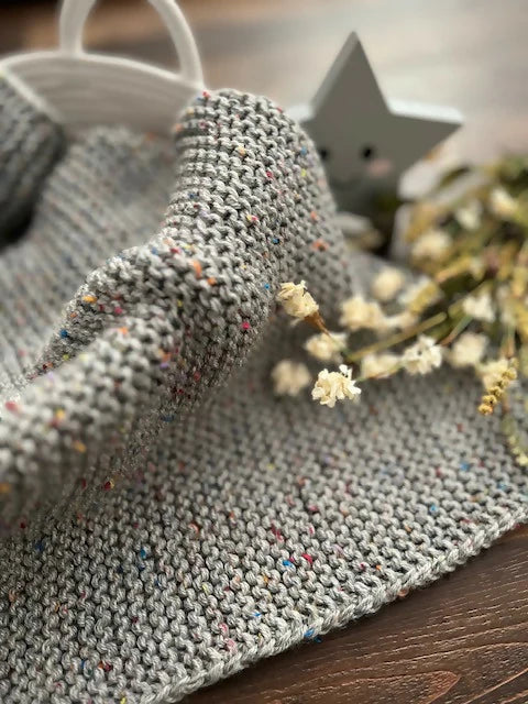 Snug As a Bug Baby Blanket (Knit)
